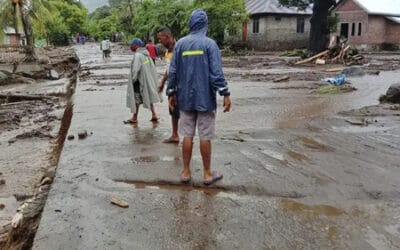 Telkomsel Starts Repairing Disrupted Network After Flash Flood in NTT