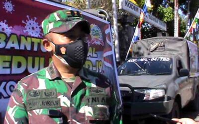 Salurkan Bansos, Rumah Warga Isoman Covid-19 Sumba Timur ‘Disasar’ TNI