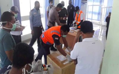 34 Sampel Swab Dari Sumba Dikirim ke Kupang Melalui Waingapu