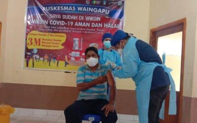 A number of Regional Officials in East Sumba Receive the Second Covid-19 Vaccine