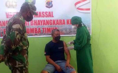 Warga Sumba Timur Antusias Divaksin, 179 Vial Vaksin ‘Migrasi’ Ketubuh 1.921 Warga