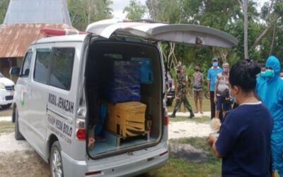 Satgas COVID-19 SBD Jemput 2 Jenazah Positif dari Denpasar