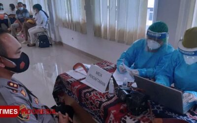 Kapolres Sumba Timur Jadi yang Pertama Disuntik Vaksin Covid-19