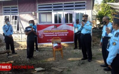 Baksos Kumham Peduli, Lapas Waingapu Salurkan Bantuan Bagi Warga Terdampak Covid-19