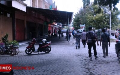 Cegah Covid-19, TNI-Polri dan Pemda Sumba Timur Lakukan Penyemprotan Disinfektan