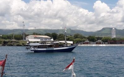 Kapal Wisata Bermuatan WNA Ditolak Bersandar di Pelabuhan Sumba Timur, NTT