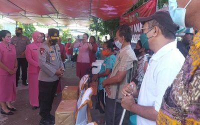 Kapolda Irjen Pol Lotharia Latif Apresiasi Percepatan Vaksin Presisi di Sumba Timur NTT