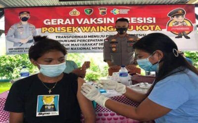 Masyarakat Antusias Ikut Vaksin di Gerai Vaksin Presisi Polsek Waingapu Kota