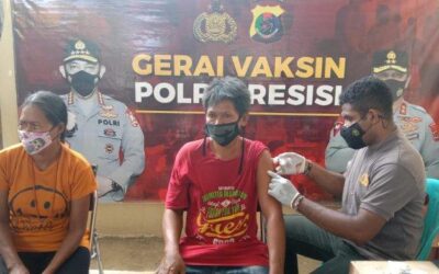 Dukung Percepatan Vaksinasi, Polres Sumba Timur Terus Gencarkan Vaksin Presisi Bagi Warga